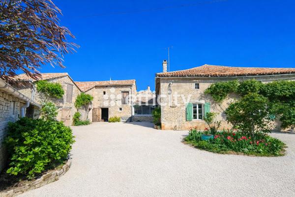 Maison 10 pièces - 236 m²