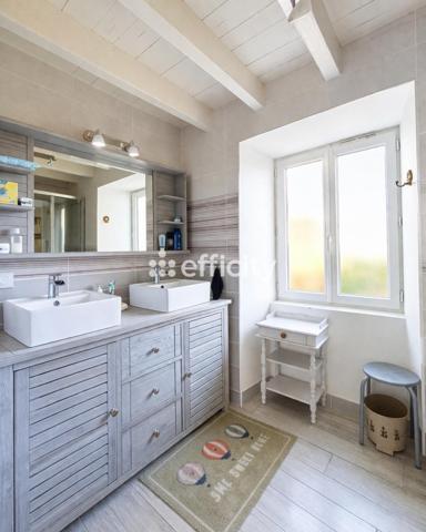 Maison 10 pièces - 236 m²