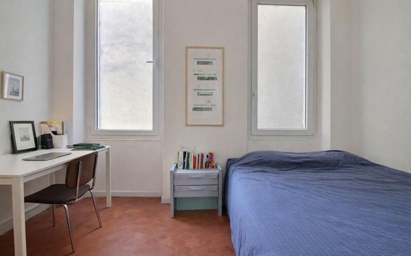 Appartement à vendre    3 pièces • 63 m2 Marseille 6