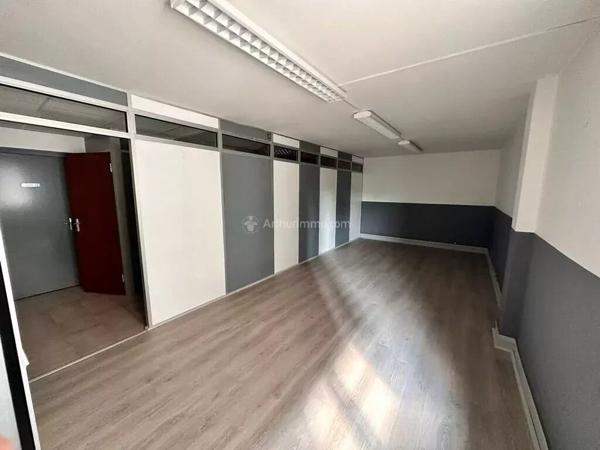 Location Bureau 4 pièces 100 m2 à Vienne