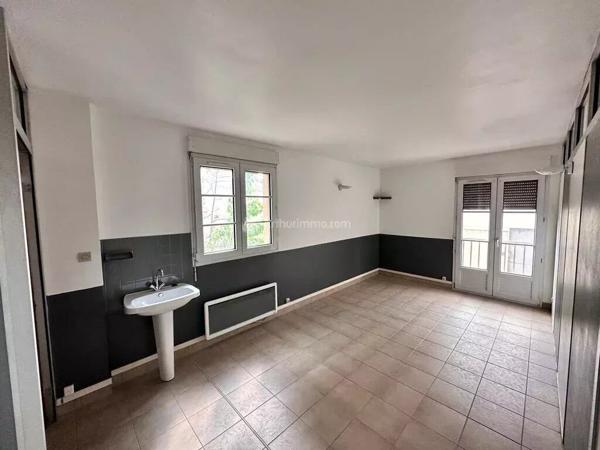 Location Bureau 4 pièces 100 m2 à Vienne