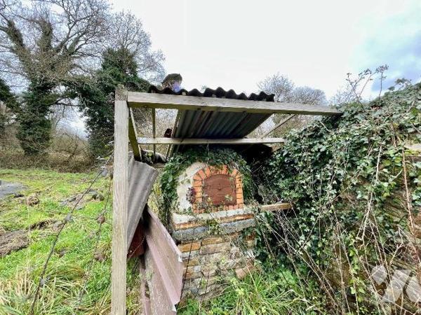 Maison à Vendre à Plouigneau (29610) en Finistère (29)
Située en bout d'impasse dans la campag...