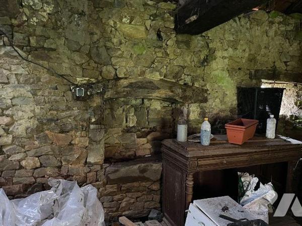 Maison à Vendre à Plouigneau (29610) en Finistère (29)
Située en bout d'impasse dans la campag...