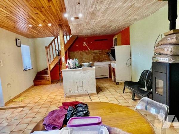 Maison à Vendre à Plouigneau (29610) en Finistère (29)
Située en bout d'impasse dans la campag...