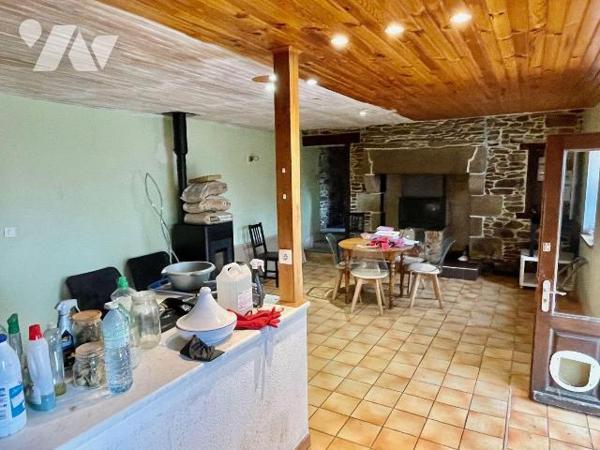 Maison à Vendre à Plouigneau (29610) en Finistère (29)
Située en bout d'impasse dans la campag...