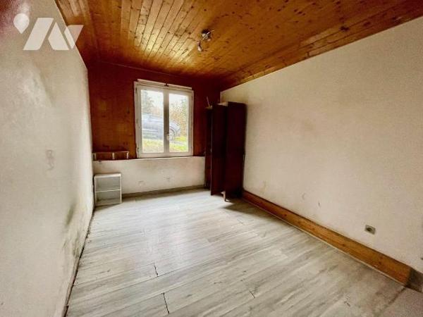 Maison à Vendre à Plouigneau (29610) en Finistère (29)
Située en bout d'impasse dans la campag...