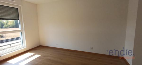 BARTENHEIM-LA-CHAUSSÉE – Magnifique appartement 5 pièces en attique avec terrasse de 27 m² – Disponible immédiatement