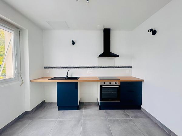 Appartement rénové à vendre à Angers (quartier La Madeleine) avec 2 chambres.