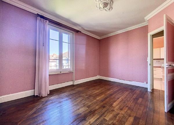 Maison à vendre    7 pièces •  Montluçon