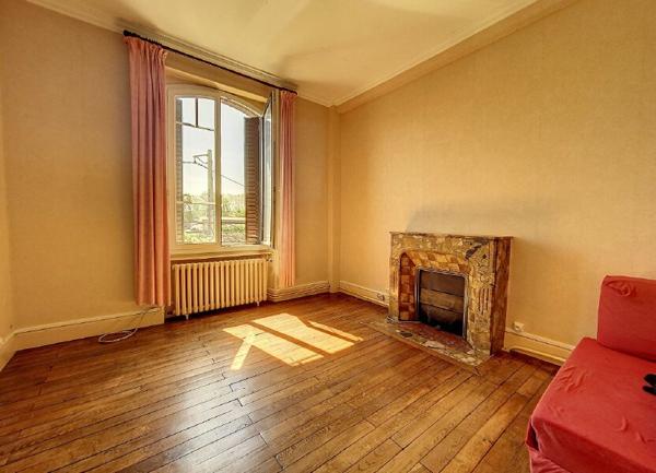 Maison à vendre    7 pièces •  Montluçon