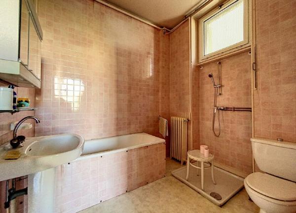 Maison à vendre    7 pièces •  Montluçon