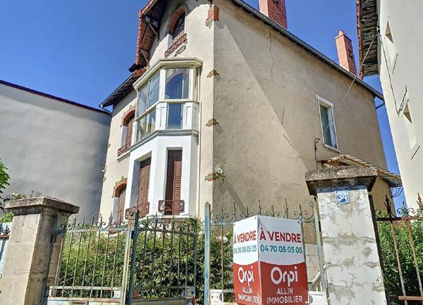 Maison à vendre    7 pièces •  Montluçon