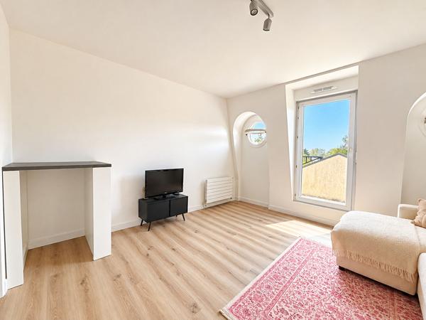 EXCLUSIVITÉ ERA - IDÉAL INVESTISSEUR - STUDIO AVEC TERRASSE À DAMMARIE-LES-LYS