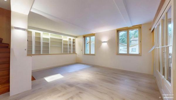 Maison 8 pièces - 333 m² Exclusivité efficity