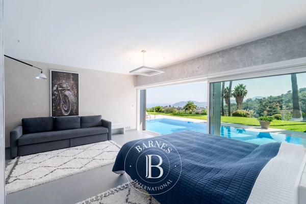 Mandelieu-la-Napoule, Villa 4 Chambres -  258 m² à vendre