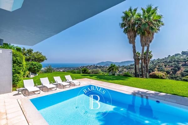 Mandelieu-la-Napoule, Villa 4 Chambres -  258 m² à vendre