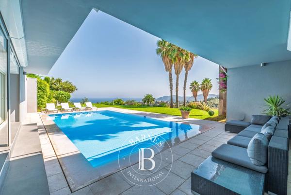 Mandelieu-la-Napoule, Villa 4 Chambres -  258 m² à vendre
