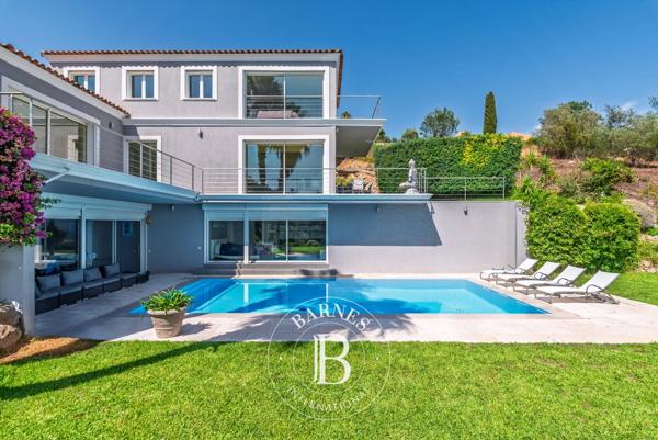 Mandelieu-la-Napoule, Villa 4 Chambres -  258 m² à vendre