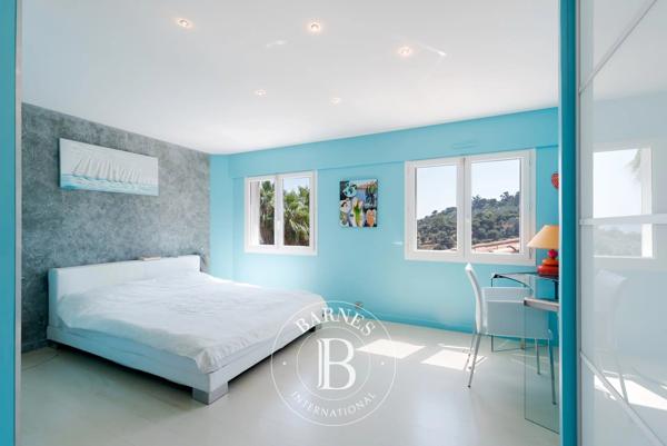 Mandelieu-la-Napoule, Villa 4 Chambres -  258 m² à vendre