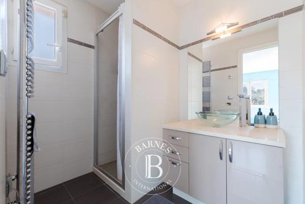 Mandelieu-la-Napoule, Villa 4 Chambres -  258 m² à vendre