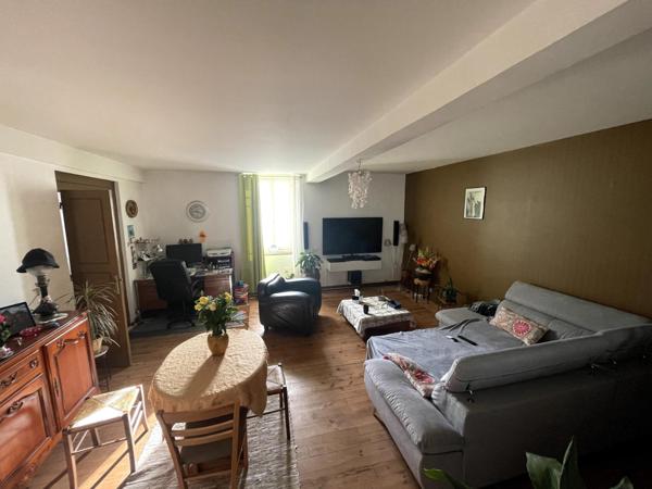 MAISON DE CARACTERE 7 pièces - 4 chambres - Grange