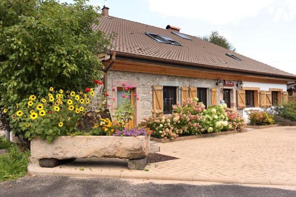 Bien d'exception à découvrir à Gérardmer ! Nichée dans un environnement naturel privilégié à Gé...