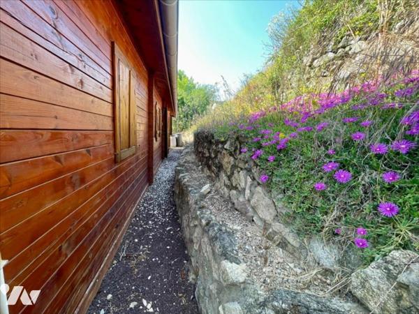 Maison de plain-pied style chalet – 79 m²