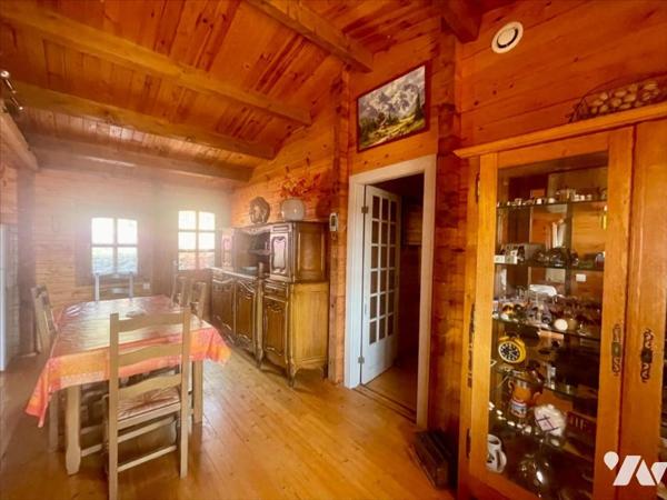 Maison de plain-pied style chalet – 79 m²