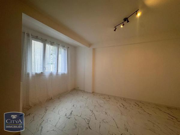 Appartement à louer 1 pièce 30.43m²