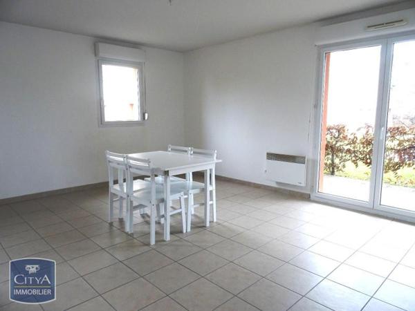 Appartement à louer 2 pièces 47.57m²