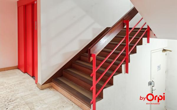 Appartement à vendre    2 pièces • 42,75 m2 Montluçon