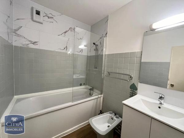 Appartement à louer 3 pièces 75.11m² Mérignac (33700)