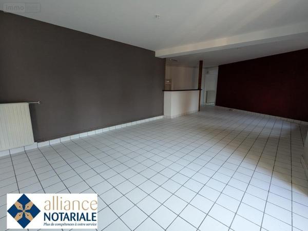 Appartement à louer à Vire-Normandie dans le Calvados (14500), ref : 14076-L1044