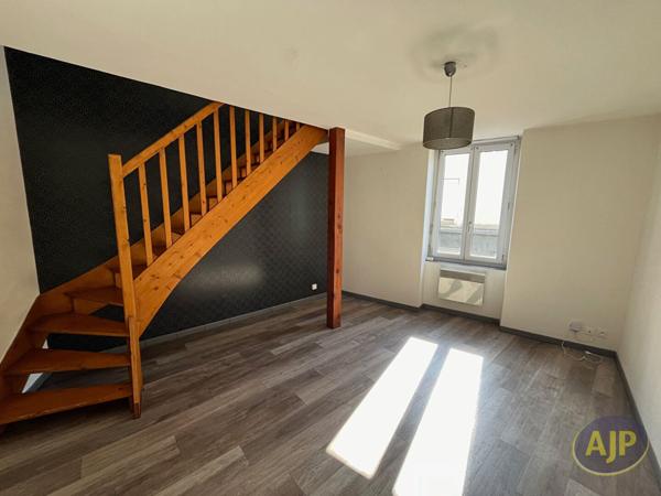 Location appartement Cholet : 395 € - AJP Immobilier Cholet