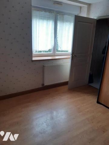 Maison à vendre à MUR DE BRETAGNE (22530), Côtes d'Armor (22), idéal pour un investissement loc...