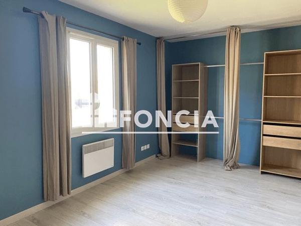 Location Maison 4 pièces 102.1 m² - 1 RUE GENTELLES Thezy Glimont 80440