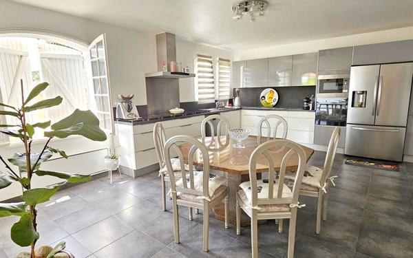 Maison à vendre    6 pièces •  La Seyne-sur-Mer