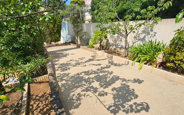 Maison à vendre    6 pièces •  La Seyne-sur-Mer