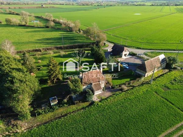 Calme absolu, le charme de l'ancien et de grands espaces.