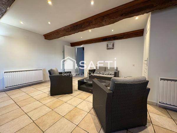 Calme absolu, le charme de l'ancien et de grands espaces.