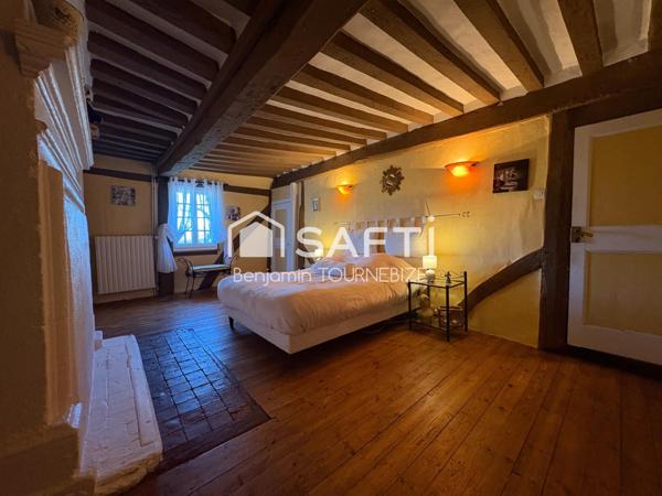 Calme absolu, le charme de l'ancien et de grands espaces.