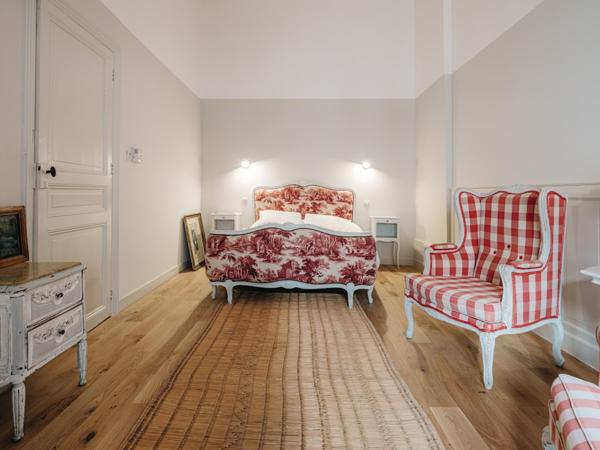 RARE - ATYPIQUE APPARTEMENT AVEC JARDIN SUSPENDU AU COEUR DE LA BASTIDE ST LOUIS