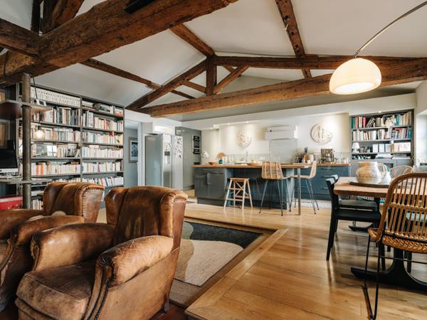 RARE - ATYPIQUE APPARTEMENT AVEC JARDIN SUSPENDU AU COEUR DE LA BASTIDE ST LOUIS