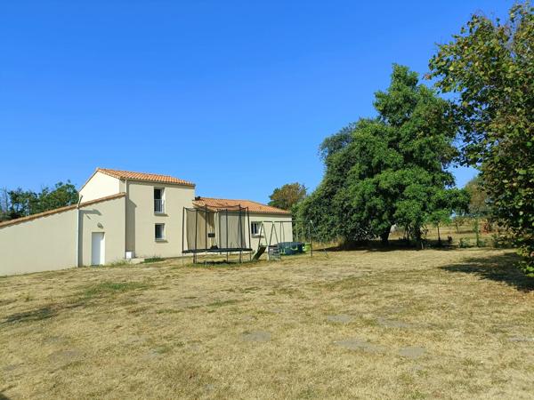 Location                                                      Maison
                        
                     4 pièces                      107 m2                     à Saint-Julien-de-Concelles