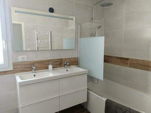 Location                                                      Maison
                        
                     4 pièces                      107 m2                     à Saint-Julien-de-Concelles