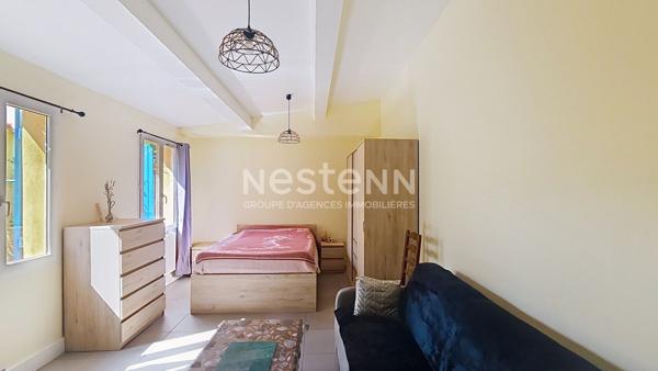 Bas de villa St Maximin La Sainte Baume 4 pièces 87 m2 sur 177 m² dans le centre ville .