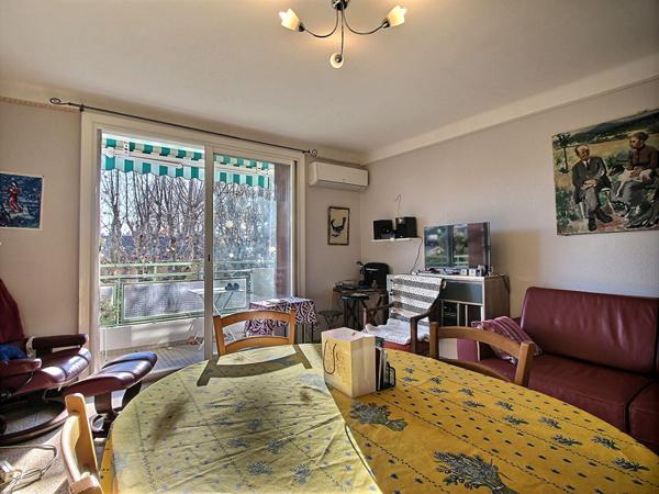 Appartement Avignon 3 pièce(s) 60.05 m2 balcon garage cave