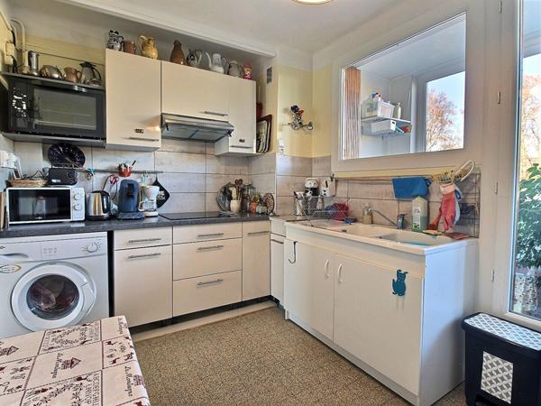 Appartement Avignon 3 pièce(s) 60.05 m2 balcon garage cave