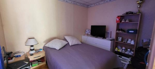 Entrepôt professionnel, bureaux et logement locatif – Tullins(38210)