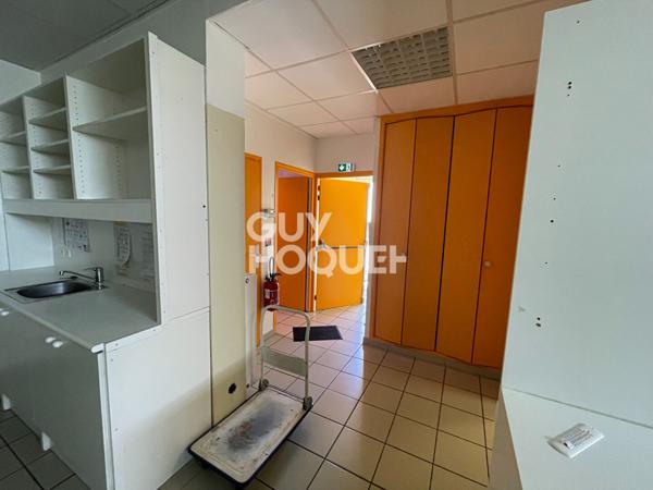 Local d'activité à vendre SUR LA COMMUNE : "LE BREUIL"